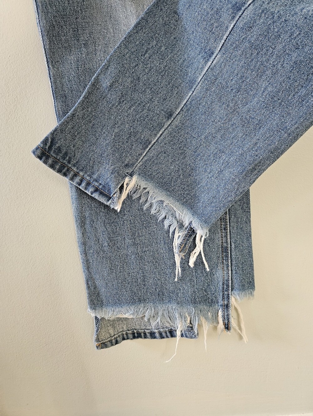 Vervet Blue | Cropped Straight-Leg Jeans - Picture 3 of 7